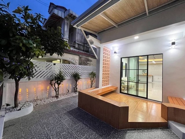 หมู่บ้านวรารักษ์ รังสิต คลอง3 หน้าบ้าน​หันทางทิศ​เหนือ​