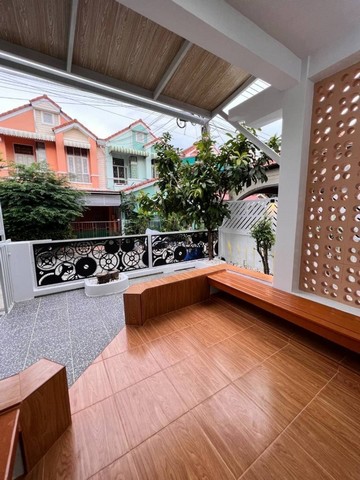 หมู่บ้าน​พระปิ่น​ 4 เพชรเกษม​ 81​ ถนนบางบอน​ 5 เขตหนองแขม​ กทม.​ 