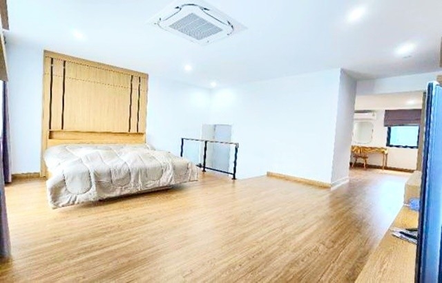 สุขุมวิท 50 BTS อ่อนนุช  ทาว์นโฮม 3.5ชั้น 32ตรว. 280ตรม. 2-4นอน 4น้ำ 3จอดรถ 6แอร์