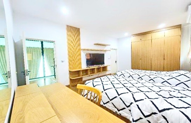 สุขุมวิท 50 BTS อ่อนนุช  ทาว์นโฮม 3.5ชั้น 32ตรว. 280ตรม. 2-4นอน 4น้ำ 3จอดรถ 6แอร์