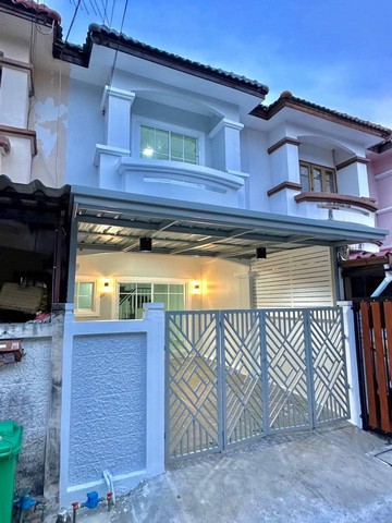 หมู่บ้านนริศา  หลังบ้านไม่ติดใคร  ทาวน์เฮ้าส์ 2 ชั้น  ตกเเต่งใหม่พร้อมอยู่ 