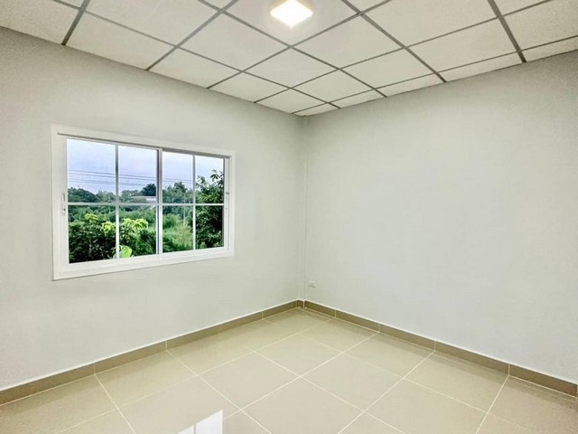 หมู่บ้านนริศา  หลังบ้านไม่ติดใคร  ทาวน์เฮ้าส์ 2 ชั้น  ตกเเต่งใหม่พร้อมอยู่ 