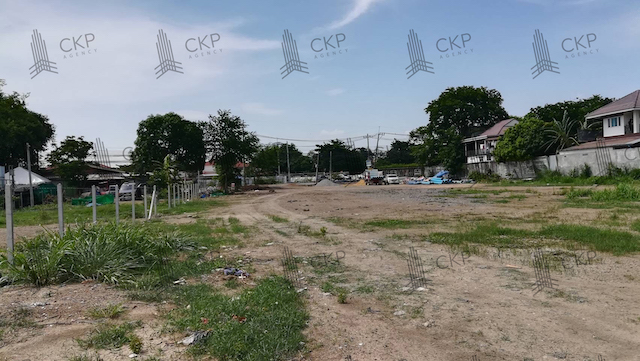 ขาย ที่ดินเปล่า ทำเลดี ใกล้ห้างสรรพสินค้า,หน่วยงานราชการ ใกล้ถนนเมนหลายเส้น ต.พิมลราช อ.บางบัวทอง นนทบุรี