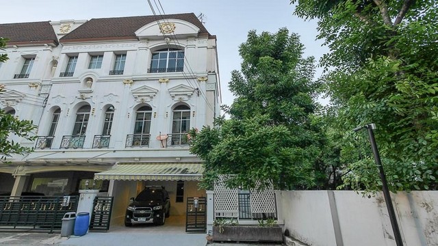 รหัสC5888  ให้เช่าทาวน์โฮม 3ชั้น หลังมุม บ้านกลางกรุงแกรนด์เวียนนา พระราม3 ตกแต่งสวยพร้อมอยู่