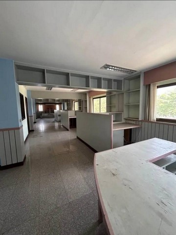 ให้เช่าโกดังพร้อมสำน้กงาน บนเนื้อที่ 8 ไร่ ถนน พุทธมณฑลสาย 4 สามพราน นครปฐม