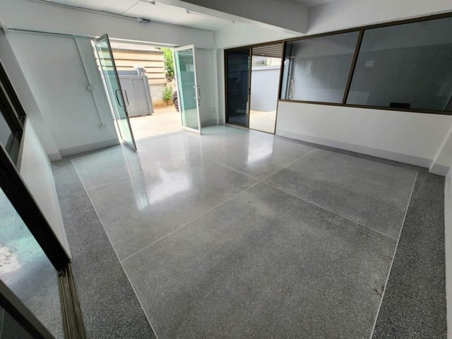 รหัสC5878 ขายโกดังพร้อมสำนักงาน 3ชั้น เนื้อที่ 100 ตารางวา บางบอน3 เพชรเกษม69