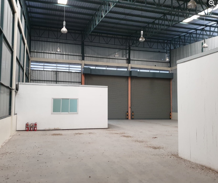 ให้เช่า โกดัง คลังสินค้า ใกล้ด่านเก็บเงิน คีรีย์ บางพระ ศรีราชา ชลบุรี ติดถนนมอเตอร์เวย์ ขนาด 450 และ335 ตรม