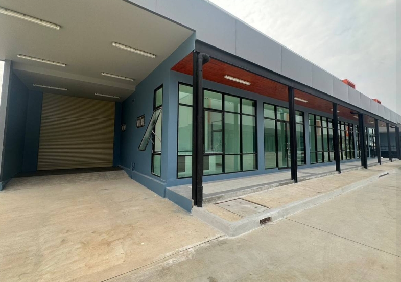 ให้เช่าพื้นที่ เก็บสินค้า ธุรกิน สำนักงาน โชว์รูม ติดถนน บางนา กม 7 ขนาด 588 ตรม สร้างใหม่ พร้อมอยุ่ ทำเลดี ใกล้เมกะบางนา ทางด่วน 