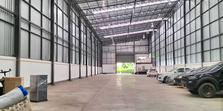 ให้เช่าโกดัง โรงงาน ย่านบางพลี พื้นที่  1,000 ตรม  ข้างหมู่บ้านสายรุ้ง ซอย ตรงข้ามหนามแดง-บางพลี46 