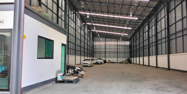ให้เช่าโกดัง โรงงาน ย่านบางพลี พื้นที่  1,000 ตรม  ข้างหมู่บ้านสายรุ้ง ซอย ตรงข้ามหนามแดง-บางพลี46 
