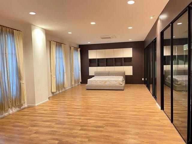 POR3474 ให้เช่า โฮมออฟฟิศ บ้านกลางกรุง แกรนด์เวียนนา พระราม 3 Baan Klangkrung Grande Vienna Rama 3 