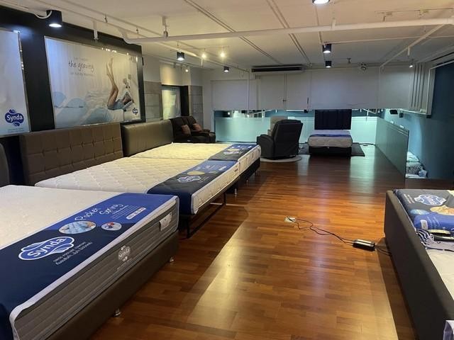 POR3473 ให้เช่า พื้นที่ชั้น 1 อาคาร The emprio place พื้นที่ 220 ตรม. ติดถนน ซอยสุขุมวิท 24 ใกล้ BTS พร้อมพงษ์ 