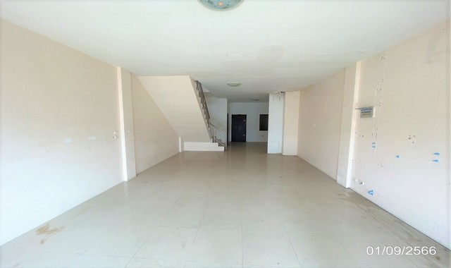 ขายอาคารพาณิชย์ใกล้ บิ๊กซีมินิท่าเรือบางรัก(สมุย)อ.เกาะสมุย จ.สุราษฎร์ธานี PKK04-05816