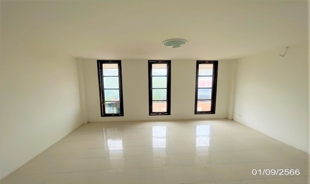 ขายอาคารพาณิชย์ใกล้ บิ๊กซีมินิท่าเรือบางรัก(สมุย)อ.เกาะสมุย จ.สุราษฎร์ธานี PKK04-05816