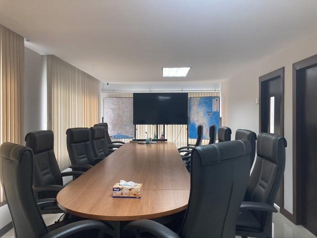 ขายโฮมออฟฟิศ 5 ชั้น มีลิฟท์ มีโกดังเก็บสินค้า ย่านเลียบด่วน เอกมัยรามอินทรา ถ.นวลจันทร์  พื้นที่ใช้สอย 790 ตรางเมตร 5ห้องเอนกประสงค์ 