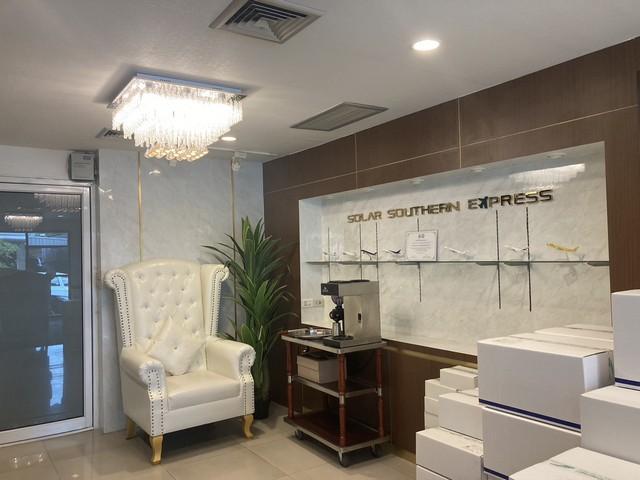 ขายโฮมออฟฟิศ 5 ชั้น มีลิฟท์ มีโกดังเก็บสินค้า ย่านเลียบด่วน เอกมัยรามอินทรา ถ.นวลจันทร์  พื้นที่ใช้สอย 790 ตรางเมตร 5ห้องเอนกประสงค์ 