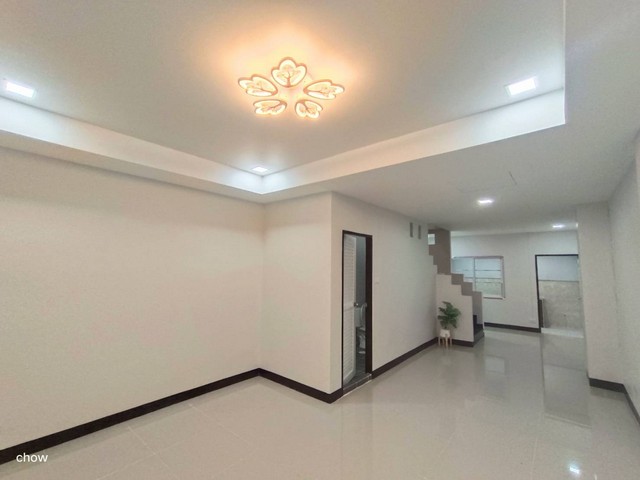 วิโรจน์วิลล์ บางบัวทอง (บ้านกล้วย-ไทรน้อย) บ้านมือสองตกเเต่งใหม่พร้อมอยู่