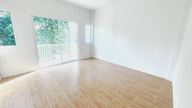 หมู่บ้านอิมพีเรียลเพลส บางบัวทอง (ซอยวัดลาดปลาดุก) ทำเลดี  ตกเเต่งใหม่พร้อมอยู่