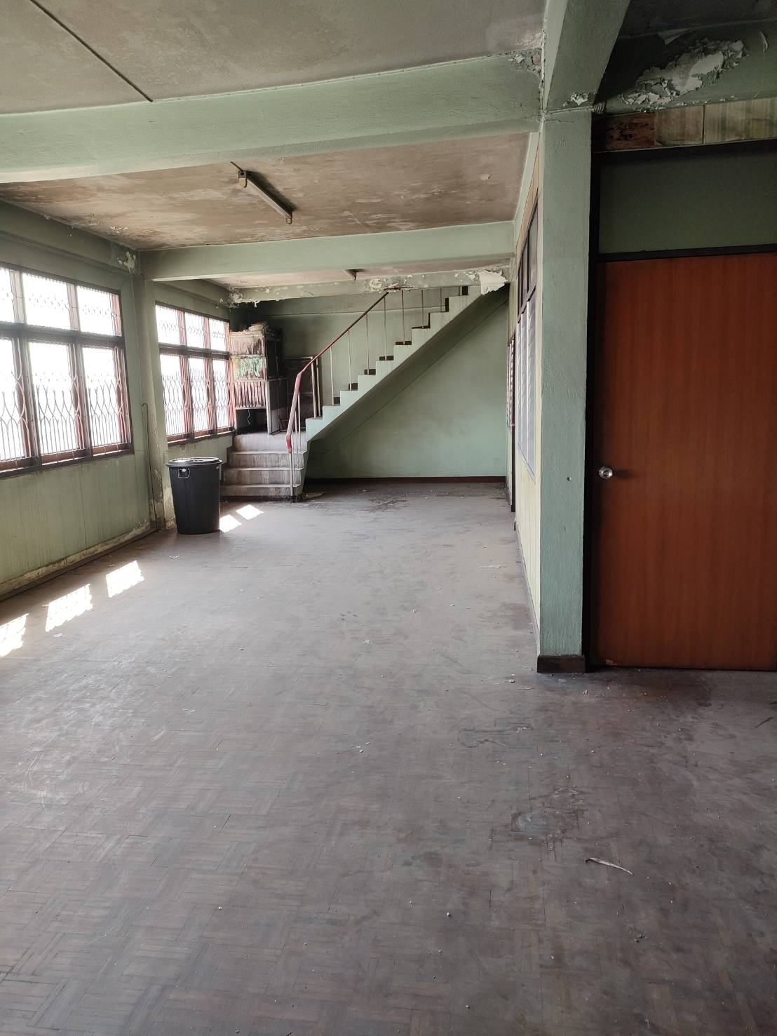 ขาย อาคารพาณิชย์ ทาวน์เฮ้าส์ริมถนน 2 ห้อง ค้าขายดี มีที่จอดรถ MRTหลักสอง เกษมราษฎร์ บางแค เพชรเกษม  กิฟฟารีน โฮมออฟฟิต ใกล้พุทธมณฑลสาย 2 