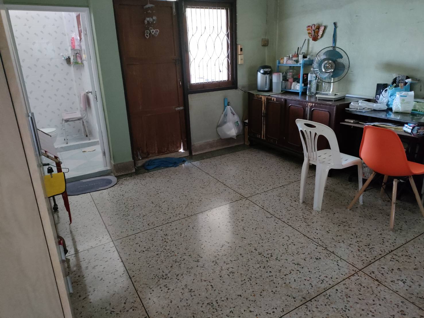 ขาย อาคารพาณิชย์ ทาวน์เฮ้าส์ริมถนน 2 ห้อง ค้าขายดี มีที่จอดรถ MRTหลักสอง เกษมราษฎร์ บางแค เพชรเกษม  กิฟฟารีน โฮมออฟฟิต ใกล้พุทธมณฑลสาย 2 