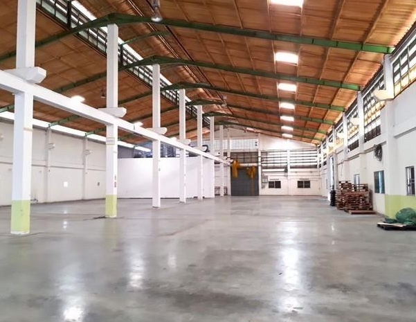 ให้เช่าโกดัง750 ตร.ม.ย่านลาดกระบัง มีออฟฟิศ ใกล้สนามบินสุวรรณภูมิ