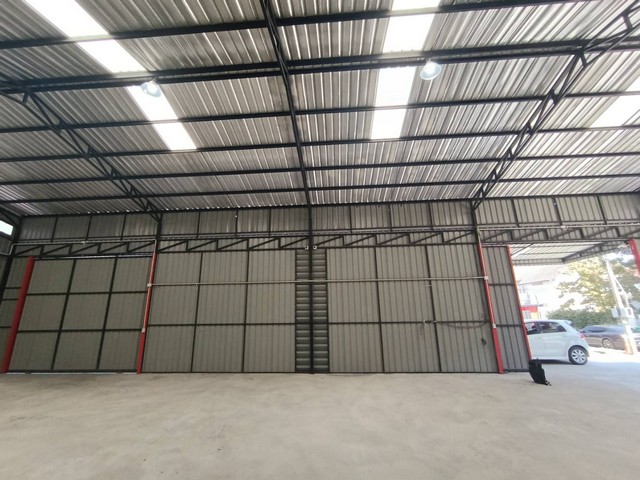 ให้เช่าโกดัง  ลาดพร้าว71 ขนาด 240ตรม. 120ตรว. ใกล้เซ็นทรัลอีสวิลล์