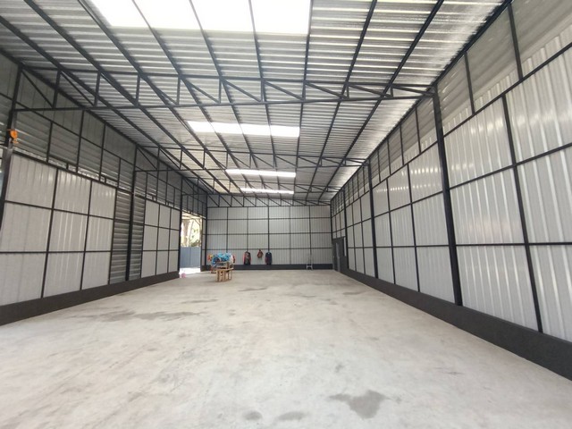 ให้เช่าโกดัง  ลาดพร้าว71 ขนาด 240ตรม. 120ตรว. ใกล้เซ็นทรัลอีสวิลล์