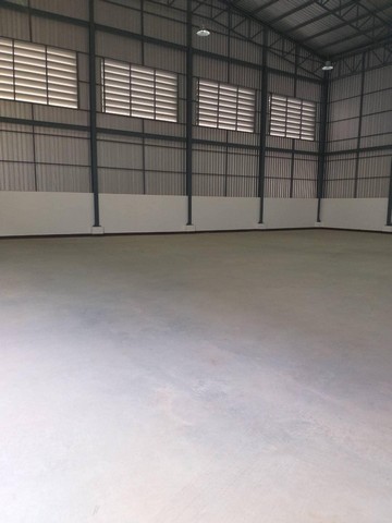 ให้เช่าโกดัง ขนาด 400-800 ตร.ม. เข้าได้ทั้งจากเส้นพระรามสอง บ้านแพ้ว และเศรษฐกิจ1 ถนนบางปลา ได้อย่างสะดวก 