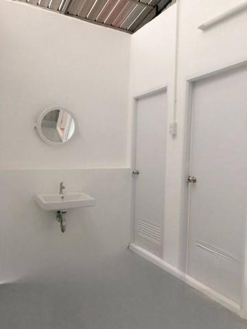 ให้เช่าโกดังไซส์ขนาดมินิมอล์ล พื้นที่ภายใน 180 ตารางเมตร เคลือบผิวพื้น epoxy แบบเงา ถนนลาดพร้าว-โชคชัย4