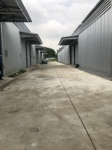 ให้เช่าโกดังพร้อมใช้ พื้นที่ใช้สอย 150 -900 ตรม. ย่านเพิ่มสิน-วัชรพล ติดถนนใหญ่ทำเลดี ใกล้แหล่งชุมชน ไม่ไกลจากทางด่วน