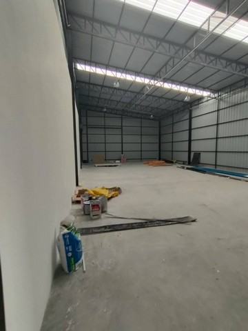 ให้เช่าโกดังพร้อมออฟฟิศย่านบางนา ใกล้เมกาบางนา เหมาะทำโชว์รูม เก็บสินค้า ร้านอาหาร พื้นที่ 280 ตร.ม.