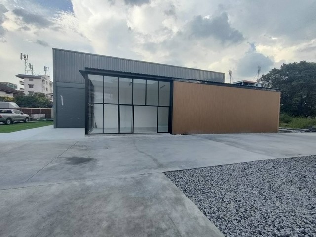 ให้เช่าโกดังพร้อมออฟฟิศย่านบางนา ใกล้เมกาบางนา เหมาะทำโชว์รูม เก็บสินค้า ร้านอาหาร พื้นที่ 280 ตร.ม.