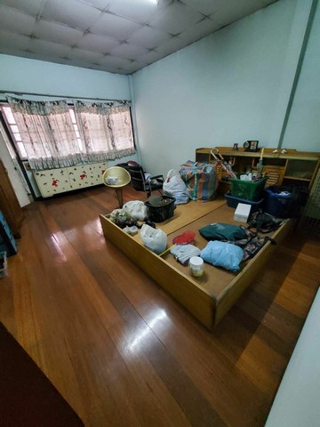 ขายทาวน์เฮ้าส์ 2 ชั้น 652 บ้าน ฉัตรแก้ว ถนน แฮปปี้แลนด์ แขวง คลองจั่น เขต    บางกะปิ กรุงเทพมหานคร 