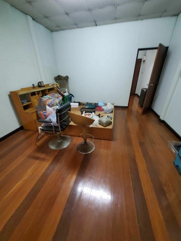 ขายทาวน์เฮ้าส์ 2 ชั้น 652 บ้าน ฉัตรแก้ว ถนน แฮปปี้แลนด์ แขวง คลองจั่น เขต    บางกะปิ กรุงเทพมหานคร 