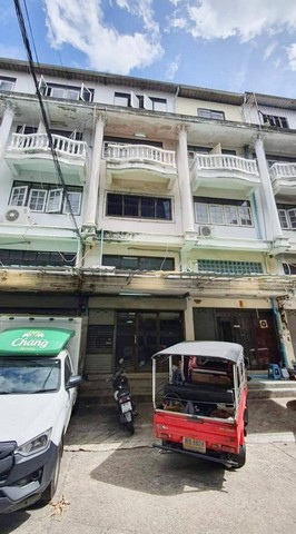 ให้เช่าอาคารพาณิชย์ 4.5 ชั้น ทำเลถนนสุขุมวิท101/1 วชิรธรรมสาธิตซอย4ต้นซอย