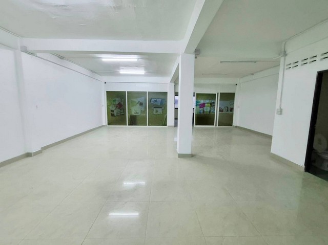 ให้เช่าอาคารพาณิชย์ 2 คูหา เช่าตึก5.5ชั้น2คูหาตีทะลุกัน ทำเลพระราม2ซอย69