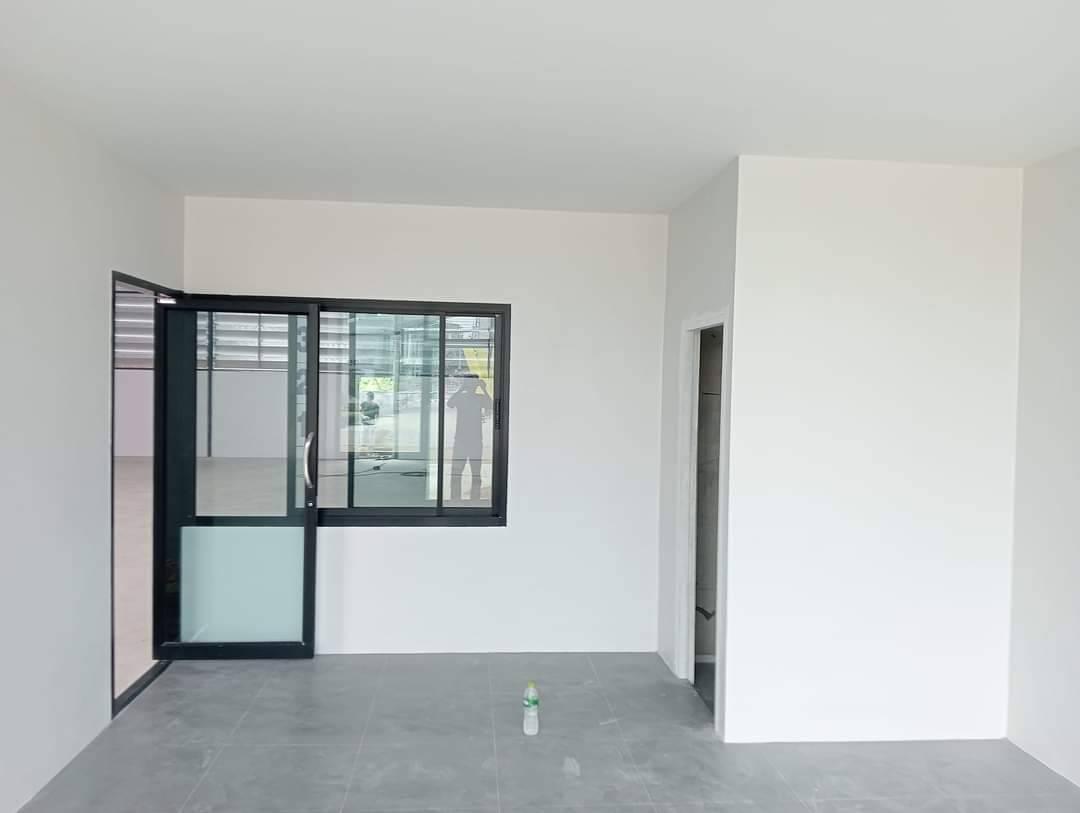 ให้เช่าโกดังพร้อมออฟฟิศ พื้นที่โกดัง 450 ตารางเมตร  ย่านลำลูกกา คลอง 4 รังสิต ปทุมธานี