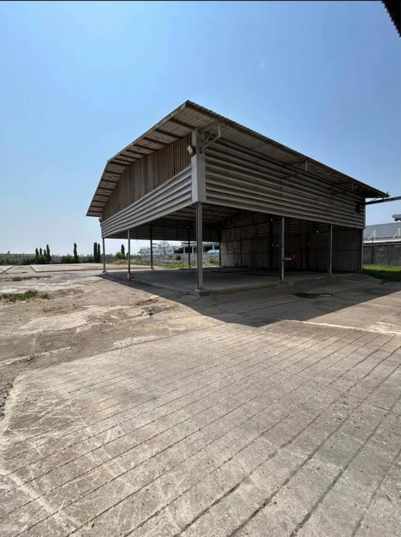 ให้เช่าโกดังพร้อมสำน้กงาน พื้นที่ใช้สอย 4000 ตารางเมตร ถนน พุทธมณฑลสาย 4 สามพราน นครปฐม