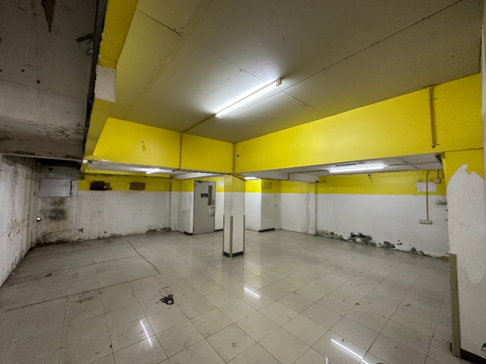 ให้เช่าอาคารพาณิชย์ 2 คูหา 4 ชั้น พื้นที่ใช้สอย 512 ตร.ม. ใกล้แหล่งชุมชน ตลาดแฮปปี้แลนด์ ติดถนน จอดรถด้านหน้าได้