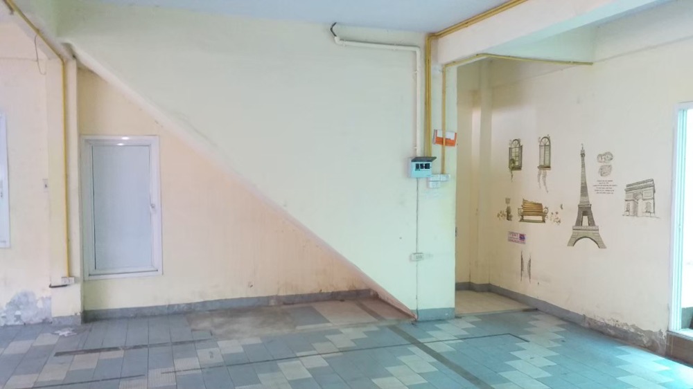 ให้เช่าอาคารพาณิชย์ 2 คูหา  พื้นที่ใช้สอย 400 ตารางเมตร 2 ห้องนอน 4 ห้องน้ำ   ซอยเพิ่มสิน ประชาสงเคราะห์ 45