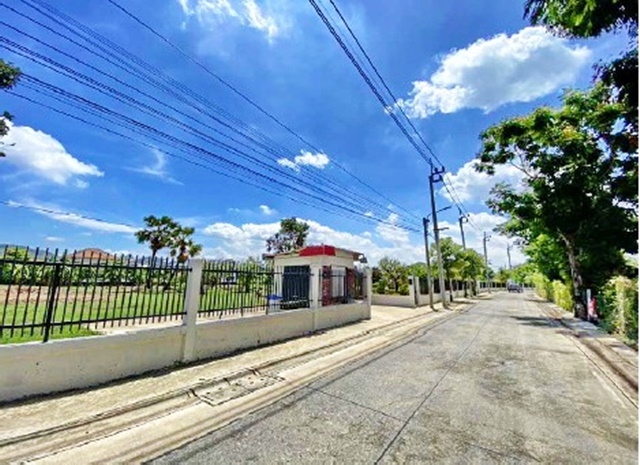  สร้างหมู่บ้านพักอาศัย ตลาด MRTท่าอิฐ ไทรม้า เหมาะกับการพัฒนา ที่ดินพื้นที่กว้าง 9ไร่ 2งาน 80ตรว. 140ลบ. อาคารที่พัก 1 ชั้น 100ตรม.สำนักงาน