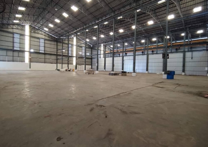  ให้เช่า โกดัง 1,900 ตรม  ใกล้แยกสาย 5 อ้อมน้อย สมุทรสาคร