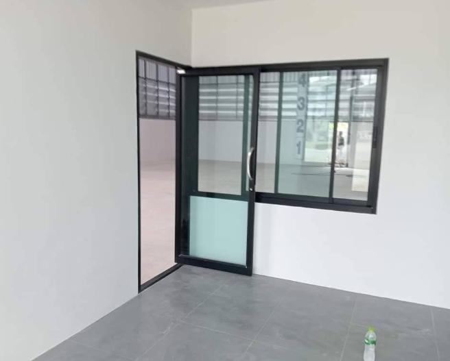 ให้เช่า โกดัง 450 ตรม ย่านลำลูกกา คลอง 4 รังสิต ปทุมธานี