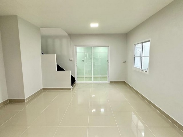 หมู่บ้านพฤกษา 14Aซอย 5 ซอยวัดลาดปลาดุก บางบัวทอง ใกล้เซ็นทรัลเวสต์เกตรถไฟฟ้าสายสีม่วง ตลาดบางใหญ่ ใกล้บิ๊กซีโลตัส แม็คโคร