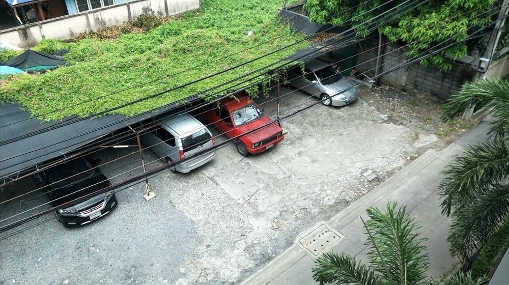 ให้เช่าอาคาร 3 ชั้น พร้อมที่จอดรถ เพดานสูง ใกล้ MRT สุทธิสาร ทำเลดีมาก เหมาะทำสำนักงาน โชว์รูม