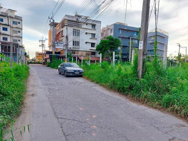 ขาย/เช่า ที่ดินสวยถมแล้ว  202   ตร.วา แปลงมุม  ซ.แบริ่ง 39 ถ. สุขุมวิท107   เข้าซอยเพียง 50 เมตร   ZT275 