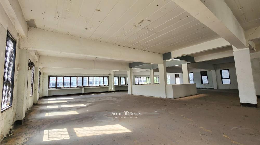 ขายอาคารสำนักงาน 5 ชั้น ถนนกิ่งแก้ว 40/2 ซอยมิราเคิล ใกล้ถนนใหญ่ ใกล้สนามบินสุวรรณภูมิ