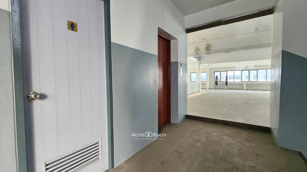 ขายอาคารสำนักงาน 5 ชั้น ถนนกิ่งแก้ว 40/2 ซอยมิราเคิล ใกล้ถนนใหญ่ ใกล้สนามบินสุวรรณภูมิ