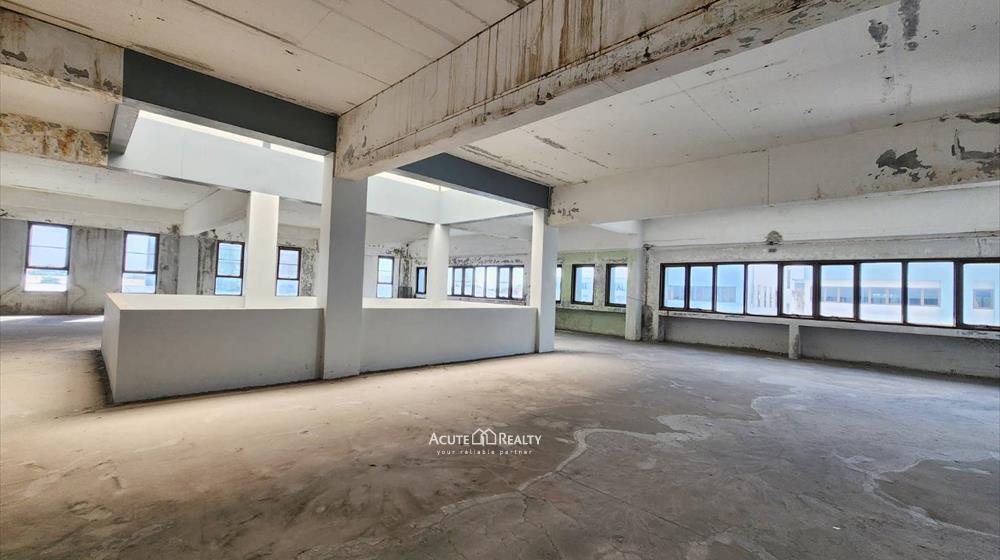 ขายอาคารสำนักงาน 5 ชั้น ถนนกิ่งแก้ว 40/2 ซอยมิราเคิล ใกล้ถนนใหญ่ ใกล้สนามบินสุวรรณภูมิ