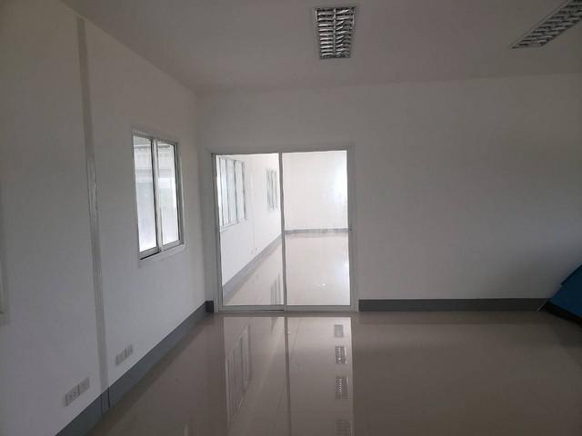 C4058 ให้เช่าและขายโรงงาน 2000 ตรม พื้นที่สีม่วง ใกล้นิคมเกตุเวย์ แปลงยาว ฉะเชิงเทรา